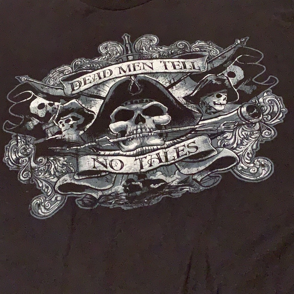 Disney Pirates of the Caribbean T-shirt